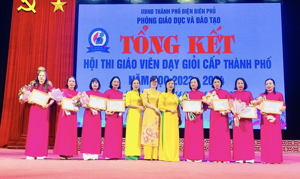 Tham gia hội thi GVDG cấp TP tháng 11 năm 2023