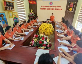 Tập thể cán bộ GVNV tham gia Bồi dưỡng chính trị, tập huấn chuyên môn, kiến thức VSATTP 
